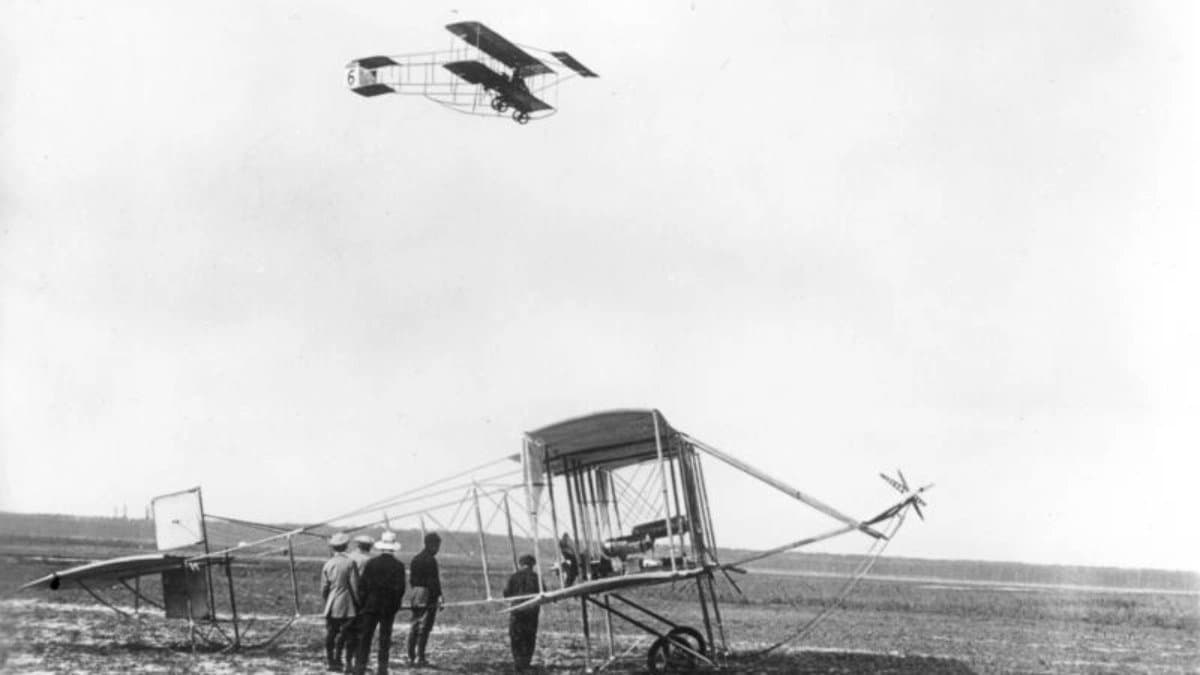 Where did India’s first plane landed