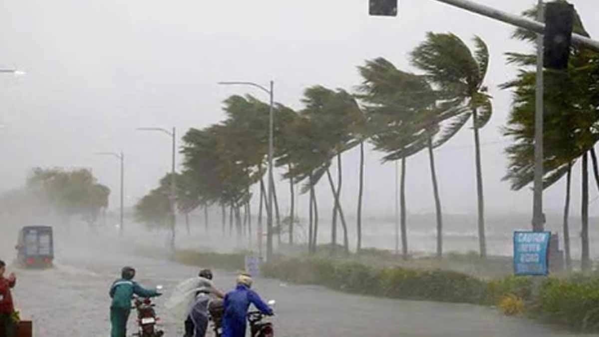 Cyclone Montha landfall: Andhra Pradesh heavy rainfall train cancellations