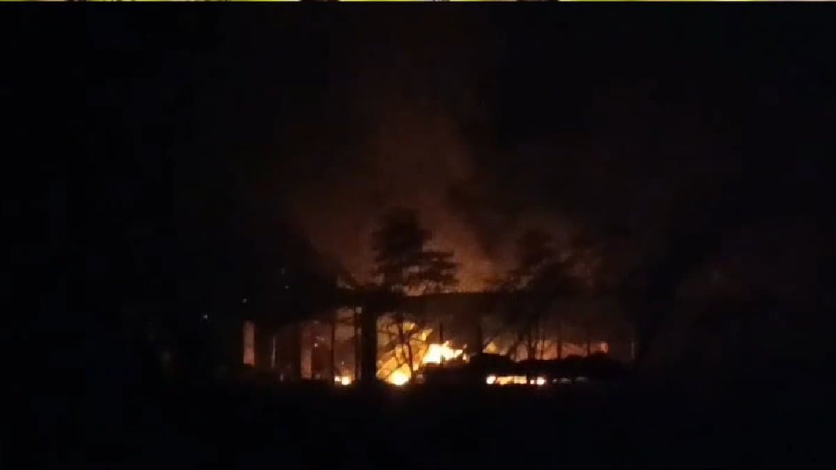 fire incident at murshidabad poultry farms gnr