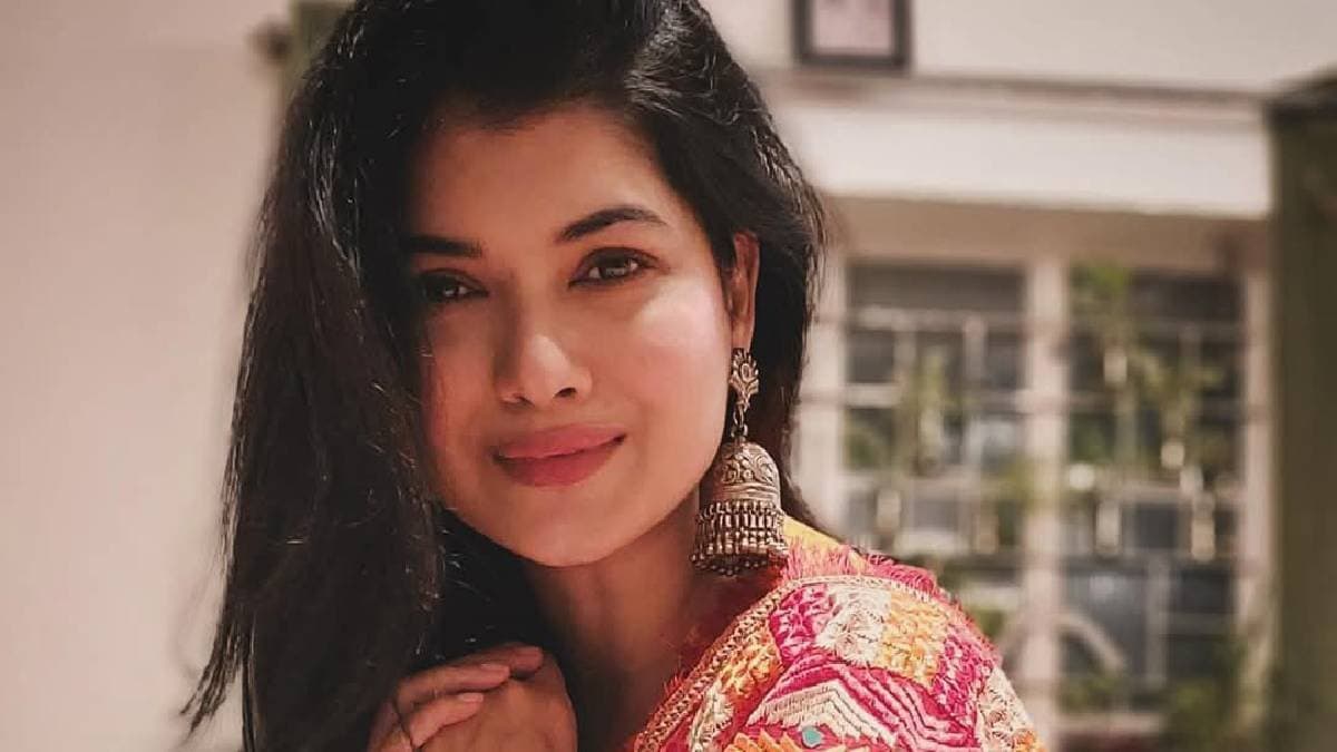 Roja Parmita De Becomes a Mother and shares news on Social Media