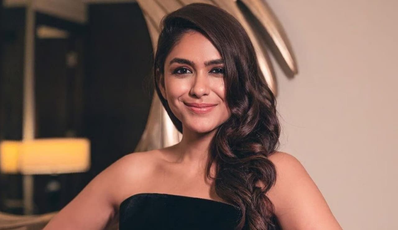 Mrunal Thakur: বিয়ে করছেন না, কার মন ভাঙলেন ম্রুণাল ঠাকুর? 