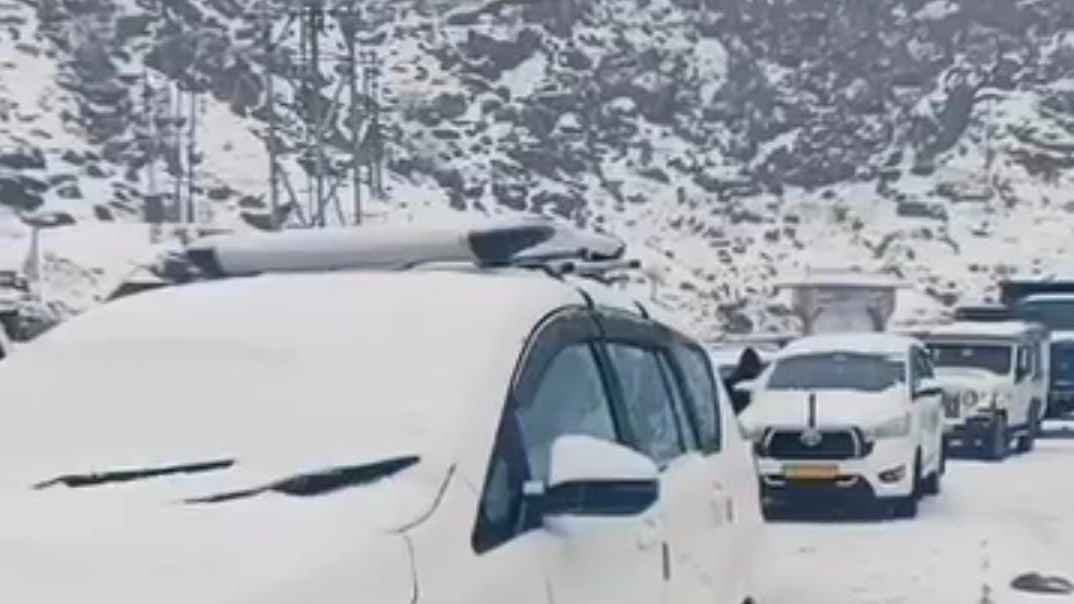 Roads of Sikkim turn white after heavy snowfall 