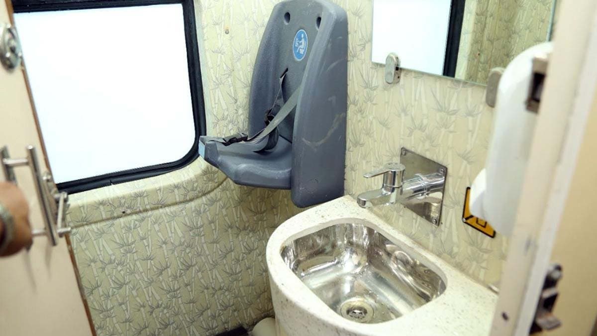 Only 30 minutes to answer nature call for railway passengers