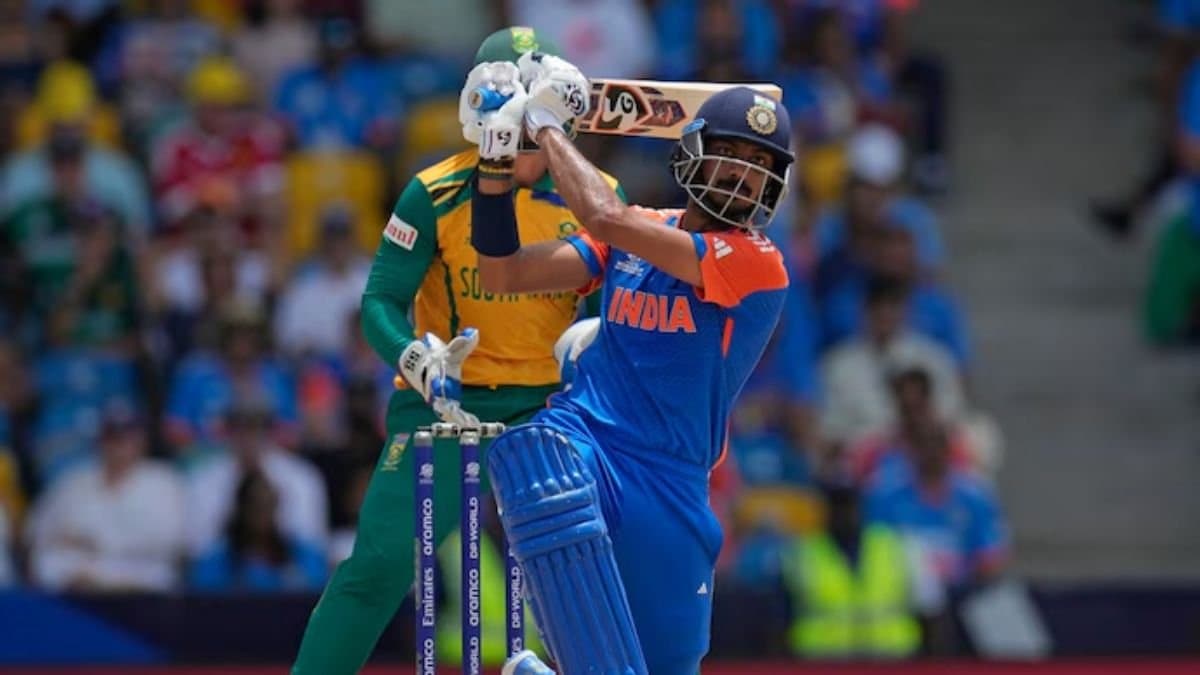 Return of Mohammed Shami to the Indian team will bolster team says Axar Patel spt 