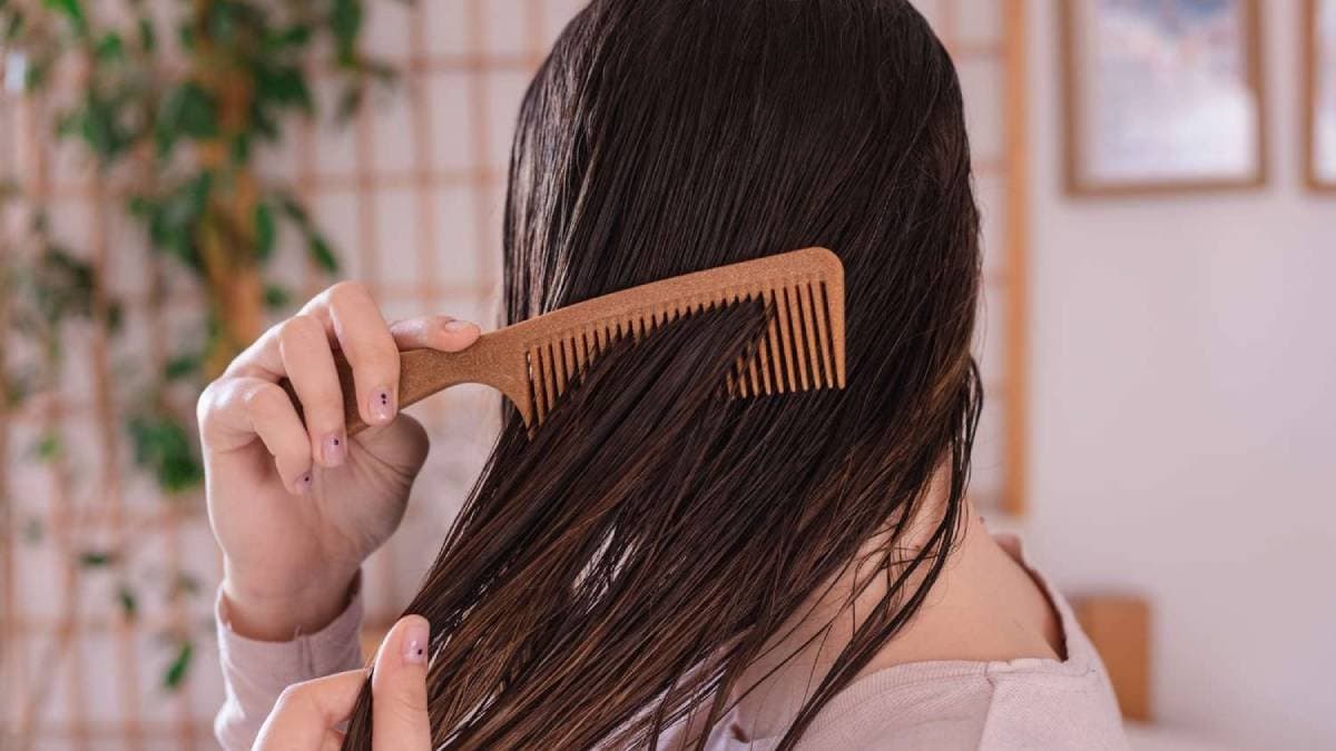 You can straighten hair naturally at home which will save time and salon costs lif