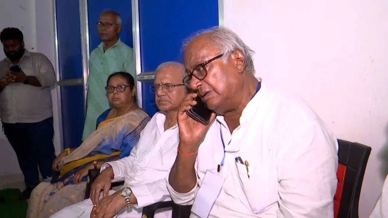 Saugata Roy and Shobhandeb chatterjee meets rg kar girl family on saturday