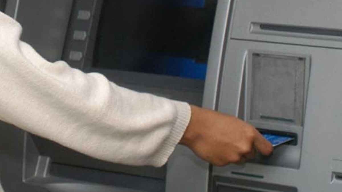 Two senior citizens fall prey to ATM card swapping  gnr 