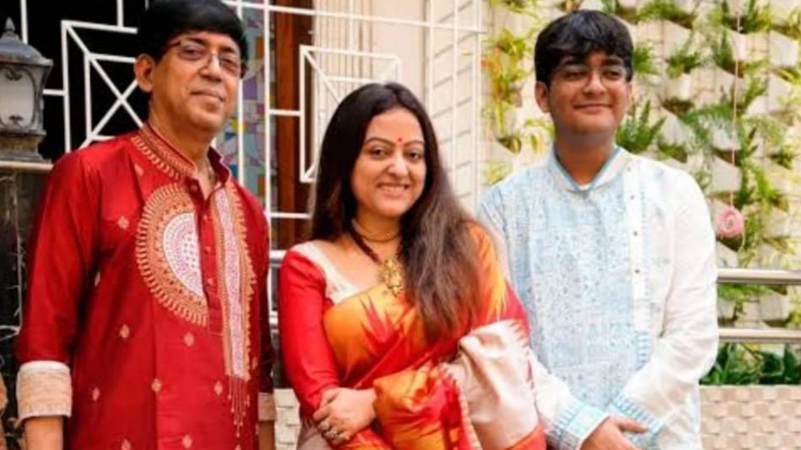 snehasish chakraborty s son rupsnaato chakraborty write a song for upcoming bengali serial sholok sari ent