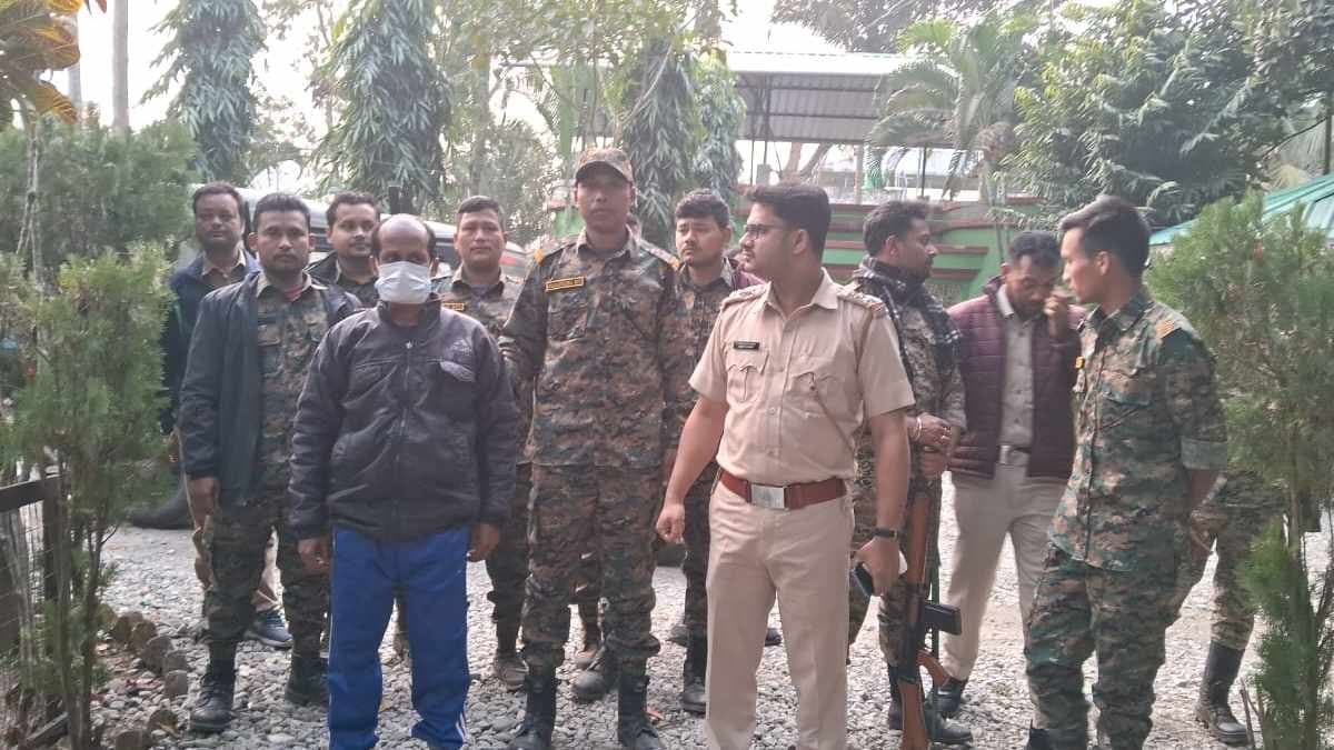 ইলেকট্রিক শক দিয়ে 'খুন' করা হল হাতি, বন দপ্তরের হাতে গ্রেপ্তার ১