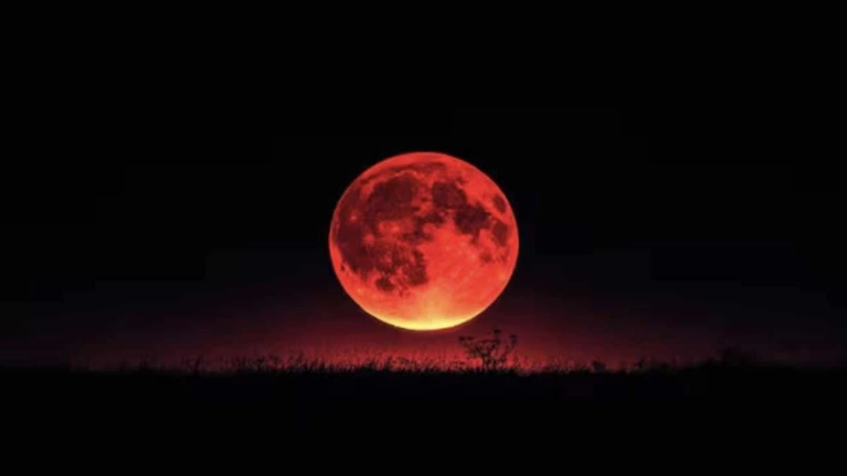 Blood Moon Lunar Eclipse 2025 Date & Timing All Details 