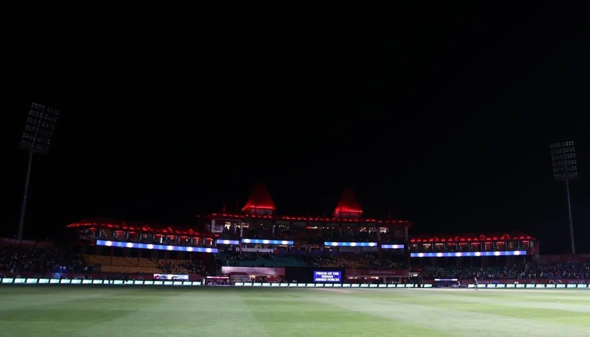 Blackout at Dharamshala-IPL match between Punjab and Delhi stopped 