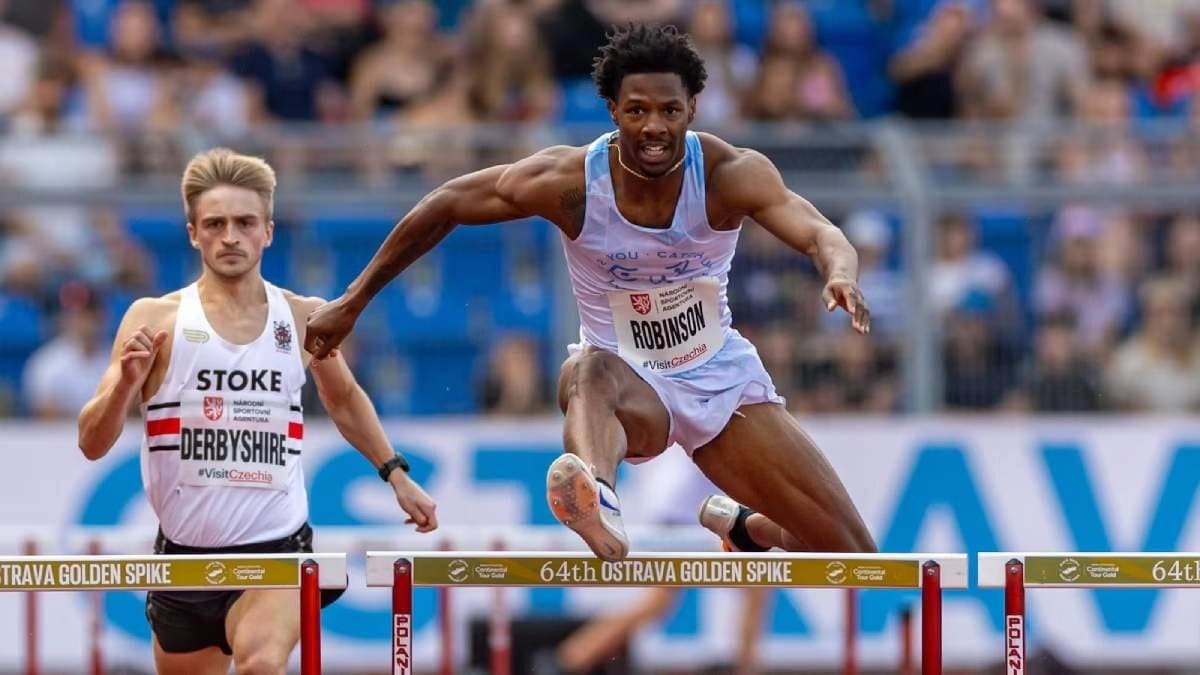 Athlete Chris Robinson gets modeling offers after Wardrobe malfunction