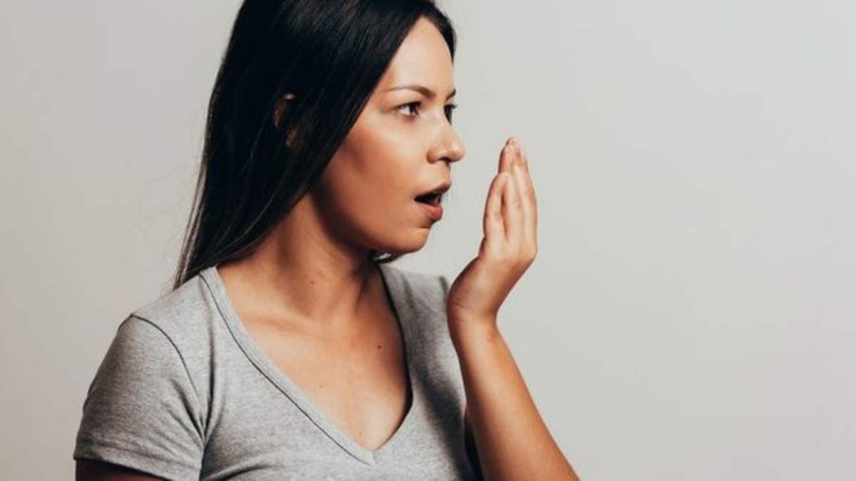 try this trick for prevent bad odour of mouth and make feel free to speak with everyone lif