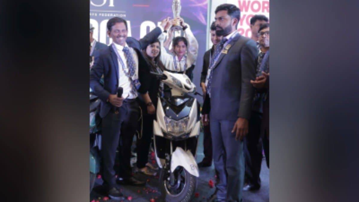 Howrah Bagnan's airin parvin wins international yoga tournament at vishakhapatnam spt 