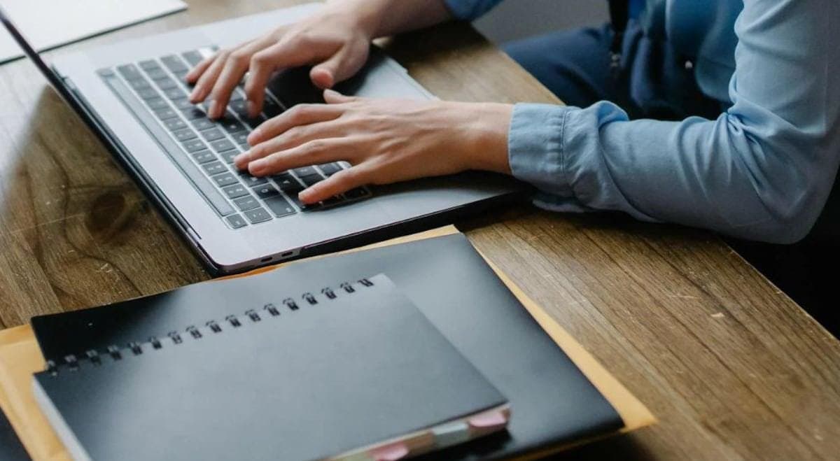 Man Quits On First Day Due To Manager's Toxic Behaviour gnr