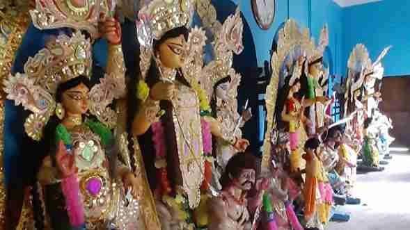 Durga Puja 2025 Murshidabad Roychowdhury Maa Buri Pujo Begins 