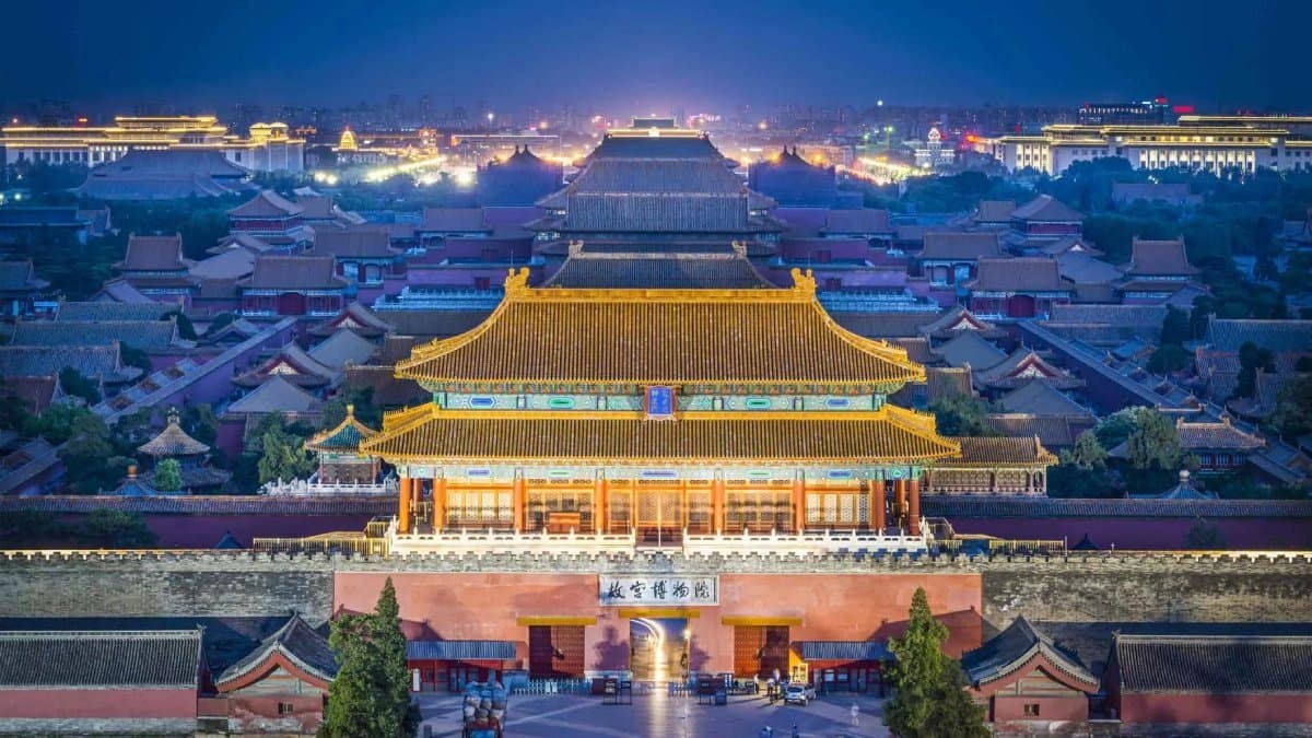 Worlds largest palace was forbidden for over 500 years due to specific reason