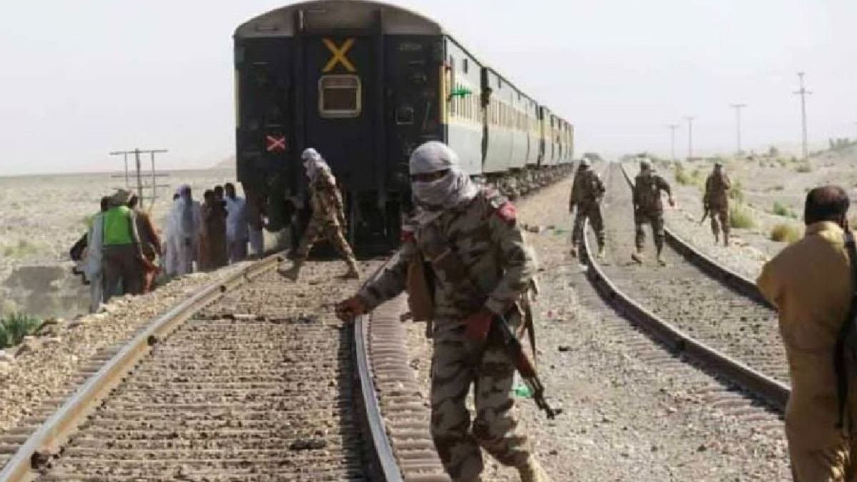 Blast near cattle market derails 6 bogies of Jaffar Express in Jacobabad