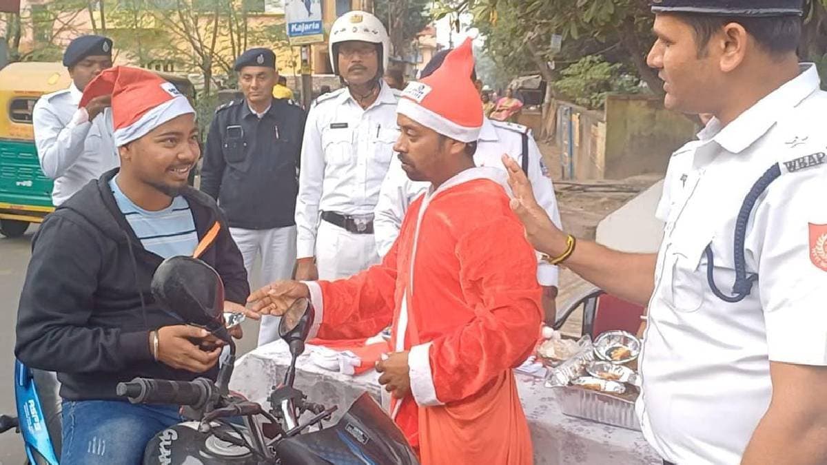 christmas celebrated by chinsurah traffic guard gnr