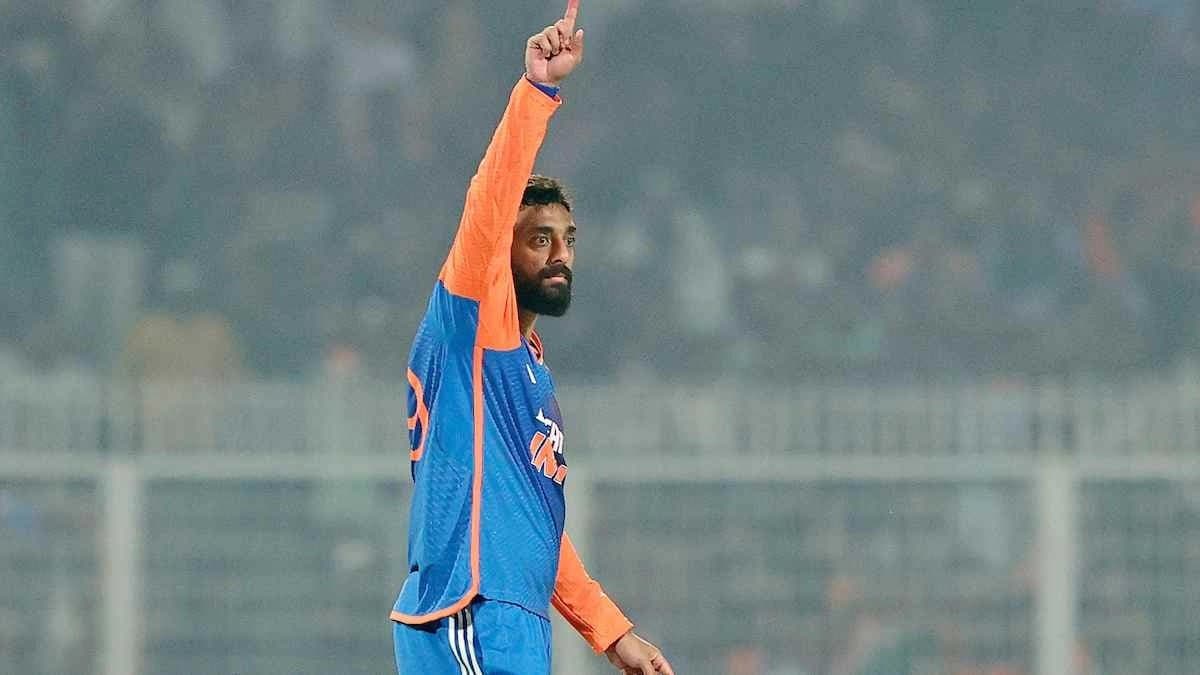 Varun Chakravarthy blames Ring of Fire in Dubai for India drop catches