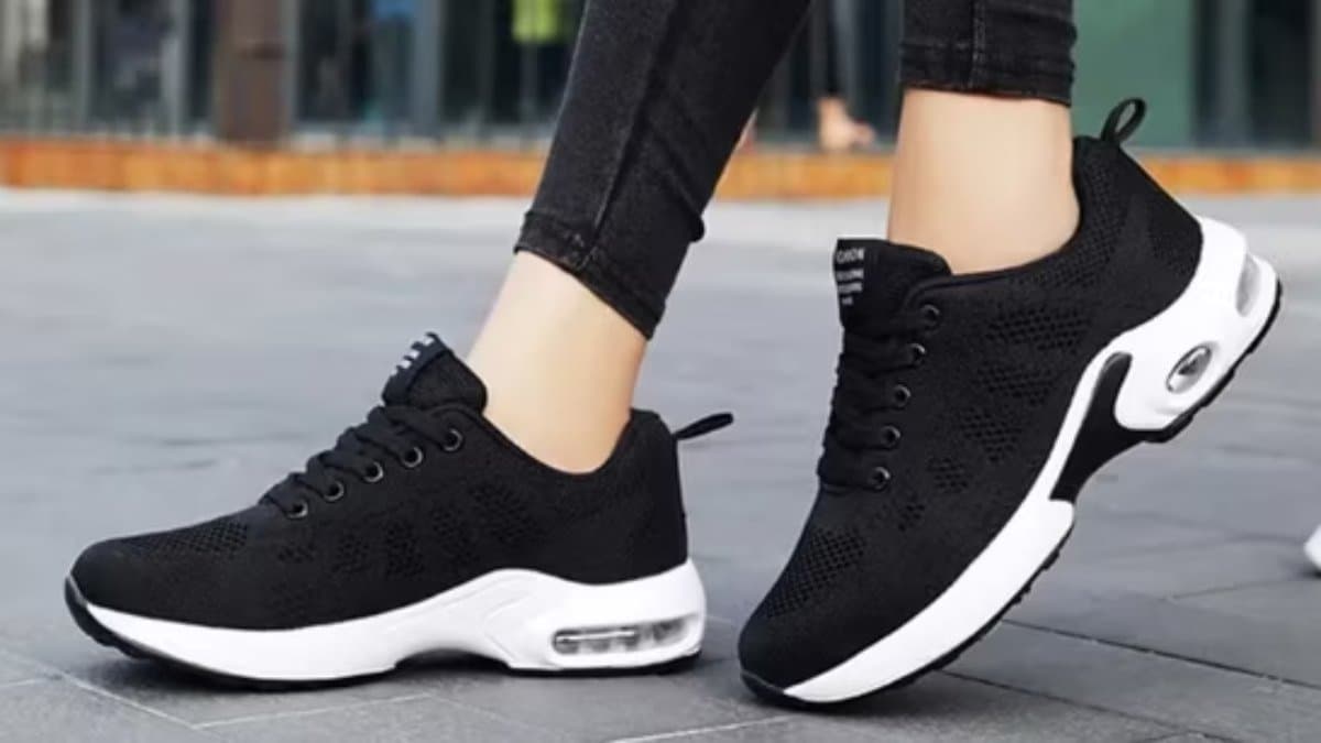 UK woman fired for wearing sports shoes to work, awarded Rupees 32 lakh compensation gnr