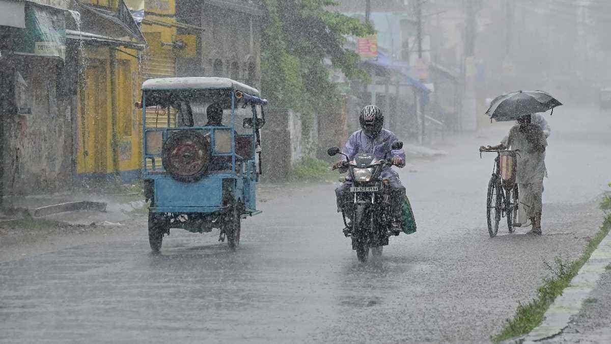 IMD Weather Update Heavy Rain in South Bengal This week due to Low Pressure