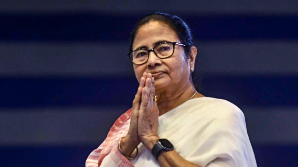Mamata Banerjee will offer Puja to Baroma at Naihati gnr