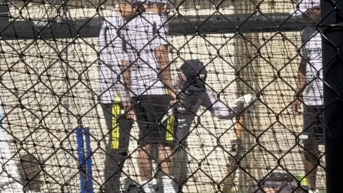 India's Gabba hero Rishabh Pant hit on the helmet spt