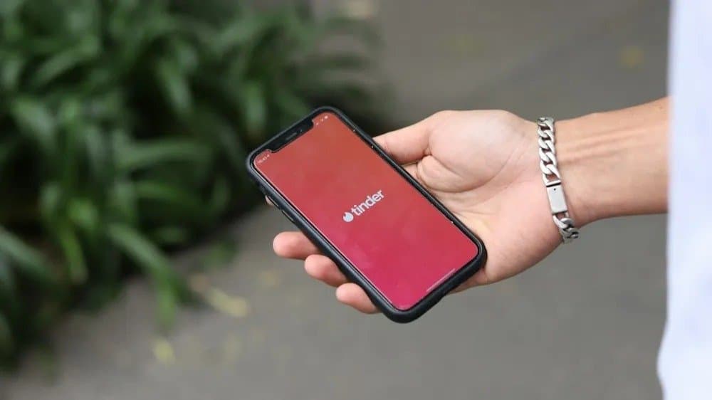 thailand company announced paid tinder leaves to employees gnr