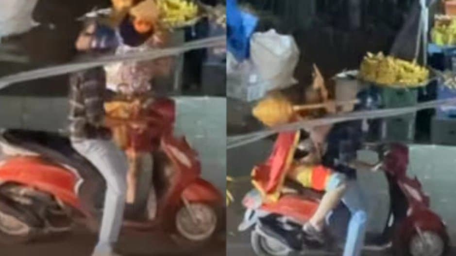 Hanuman Takes a Rapido to reach Ramleela Maidan for Dussehra 