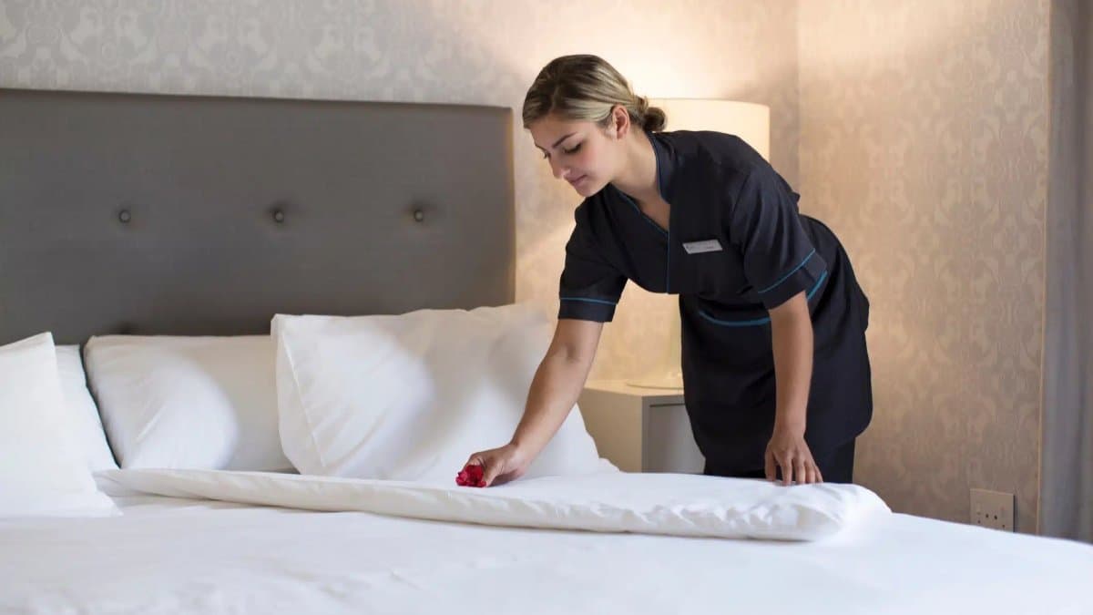 Ultra rich families of Dubai are in search for house managers will pay 83 lakhs annually