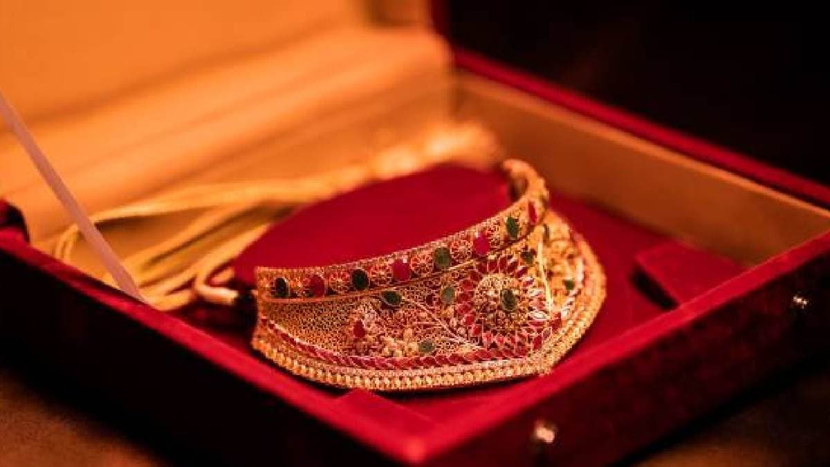 Gold Price Today Huge Price Change Check 22 and 24 Carat Gold Price on 16 september 