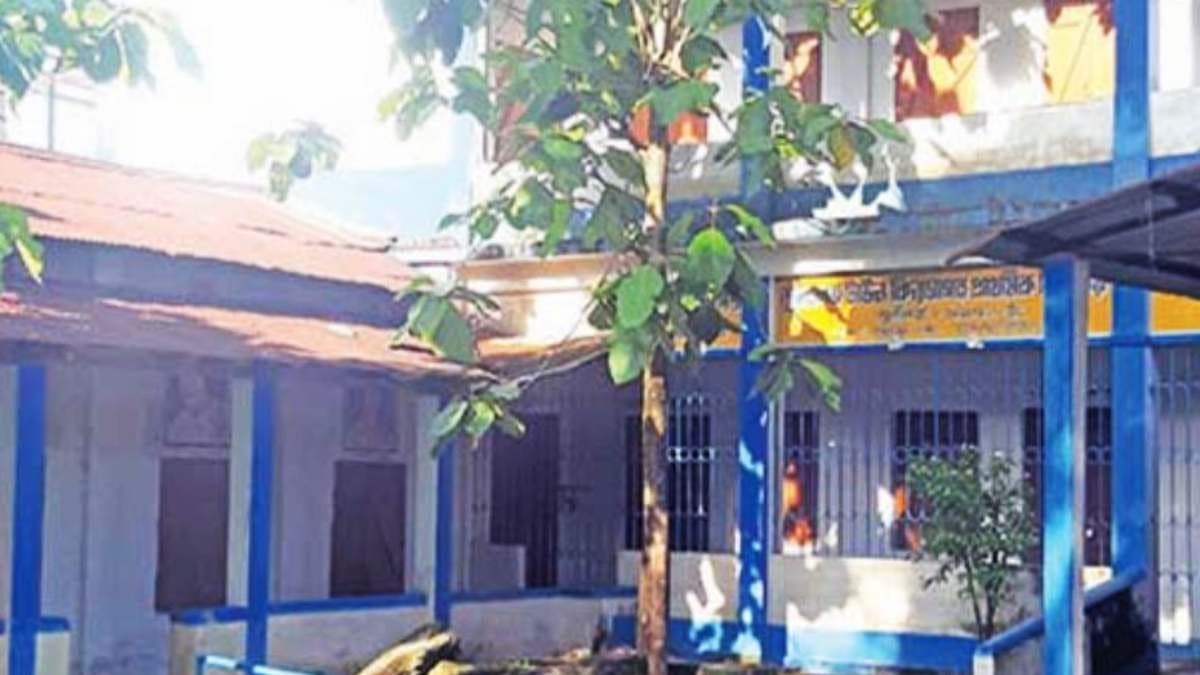 Presidential Award-Winning School  now zero student one teacher know about Tufanganj School current situation