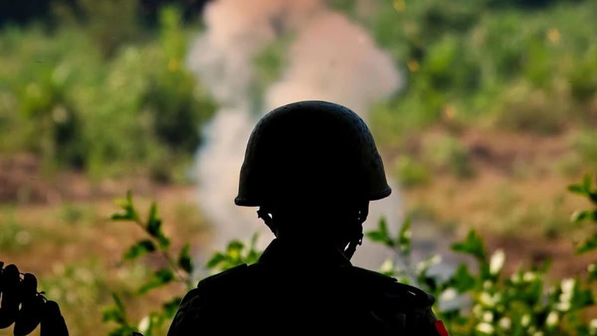 Attack On Indian Armys Kakopathar Camp Three Soldiers Injured Sources says 