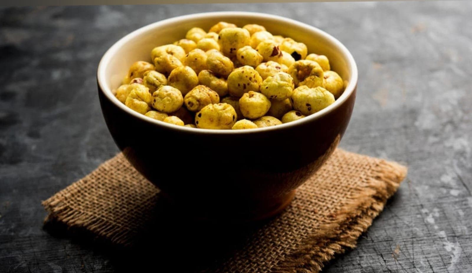 Healthy Snacks: ওজন কমাতে ম্যাজিকের মত কাজ করে এই কয়েকটি স্নাক্স! 