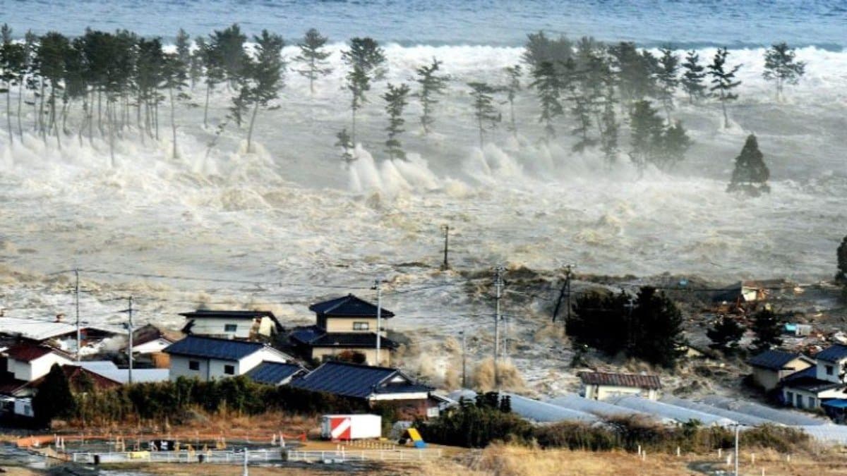 Japan government warns of Mega earthquake could possible wipe out 3 lakh lives