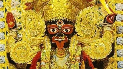 know everything about famous kali puja of Pandua pother maa