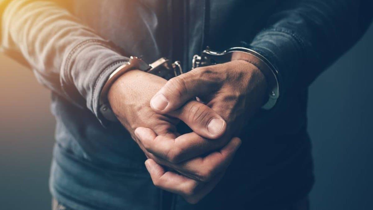 Youth arrested for torturing a dog in Tufangunj