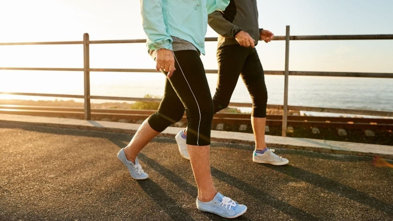 How many steps should you walk every day to become slim in a month know the right way to walk to reduce fat belly and weight lif