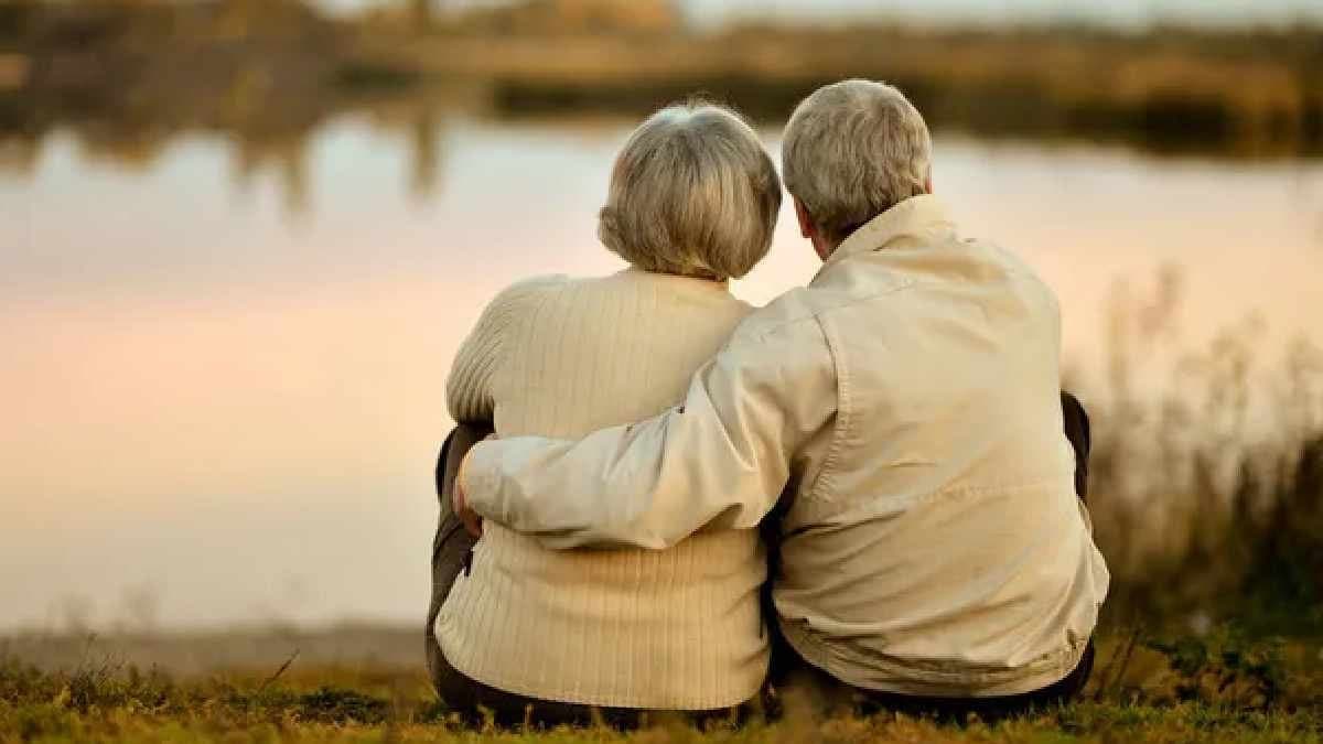  66-year-Old Man Weds 57-Year-Old lady at old age home