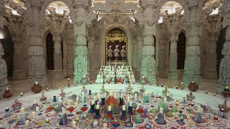 Hooghly sreerampore pujo pandal inspired by Londons swami narayan temple gnr 