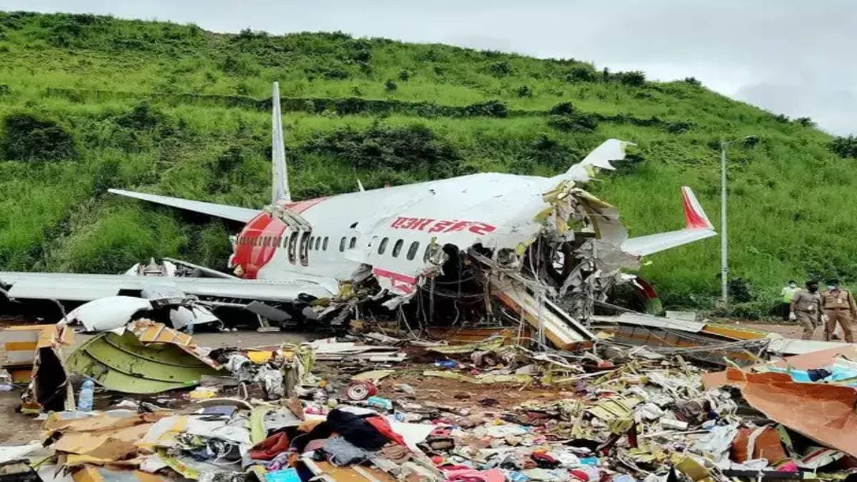 Manufacturer under scrutiny over Boeing Dreamliner