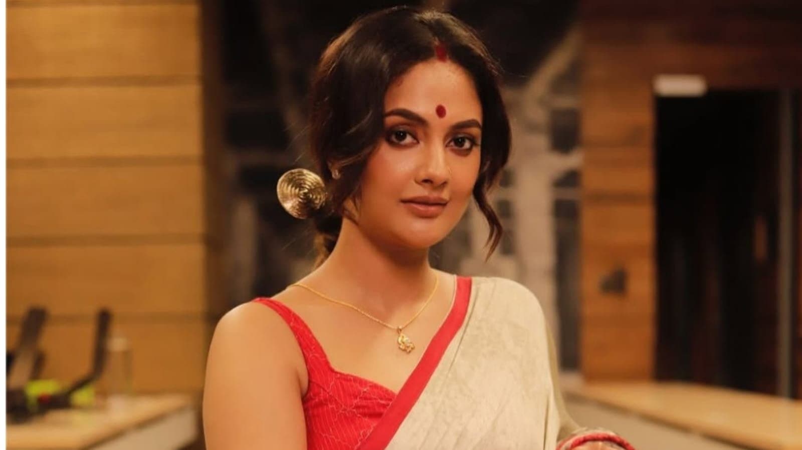 actress sairity banerjee joins zee bangla serial amar sangi which starring neel bhattacharya and shyamoupti mudly ent