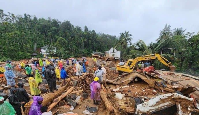 Woman who made first distress call during Wayanad landslides dies gnr 