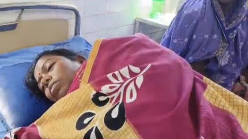 Homemaker fought a crocodile bravely and finally saved herself 