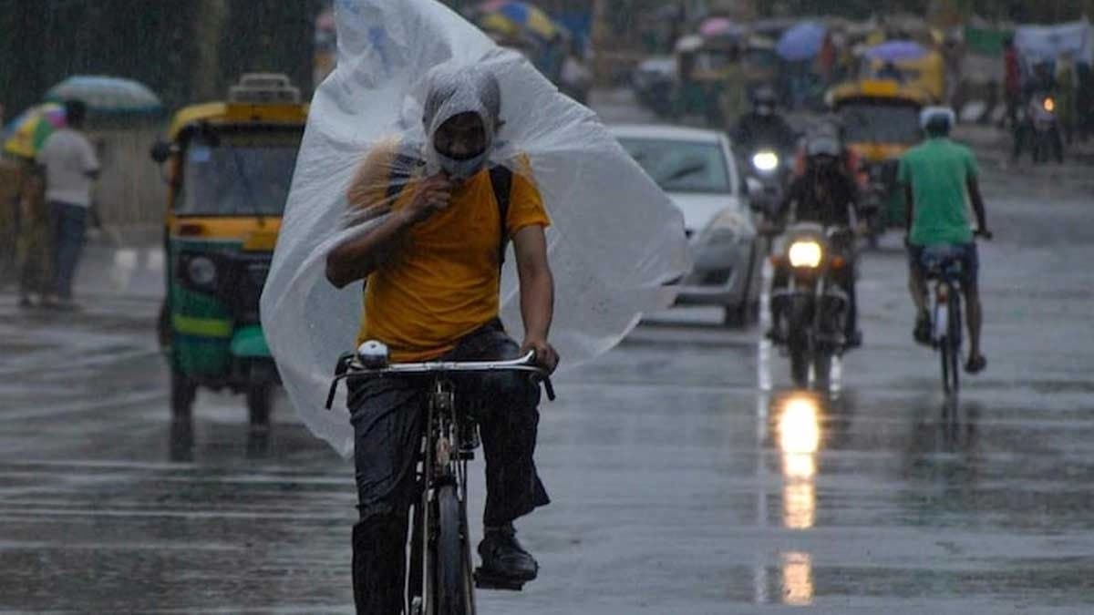 IMD Weather Forecast Heavy Rainfall Thunderstorm Warning in West Bengal Till 24 August 