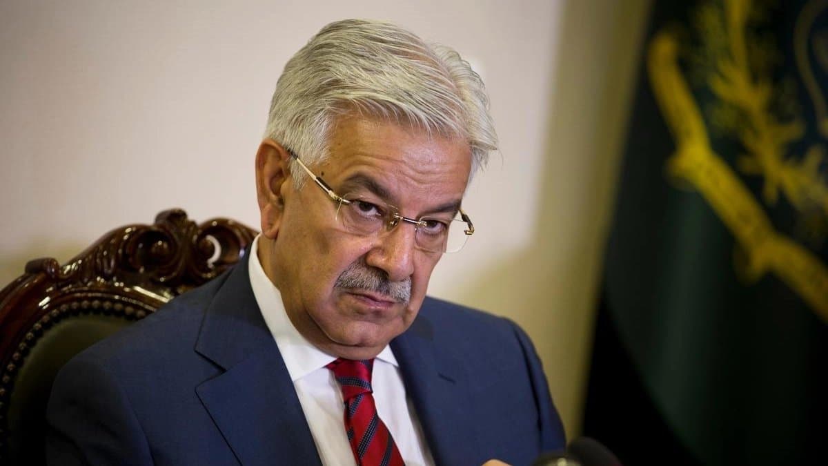 Pakistan minister Khawaja Asif was asked who runs the country army or govt
