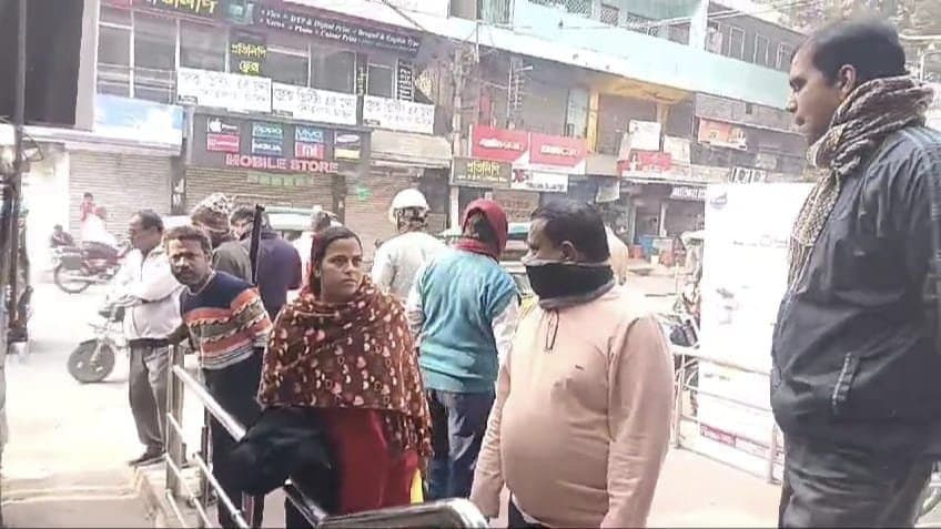 TMC leader dead body found in berhampore gnr 