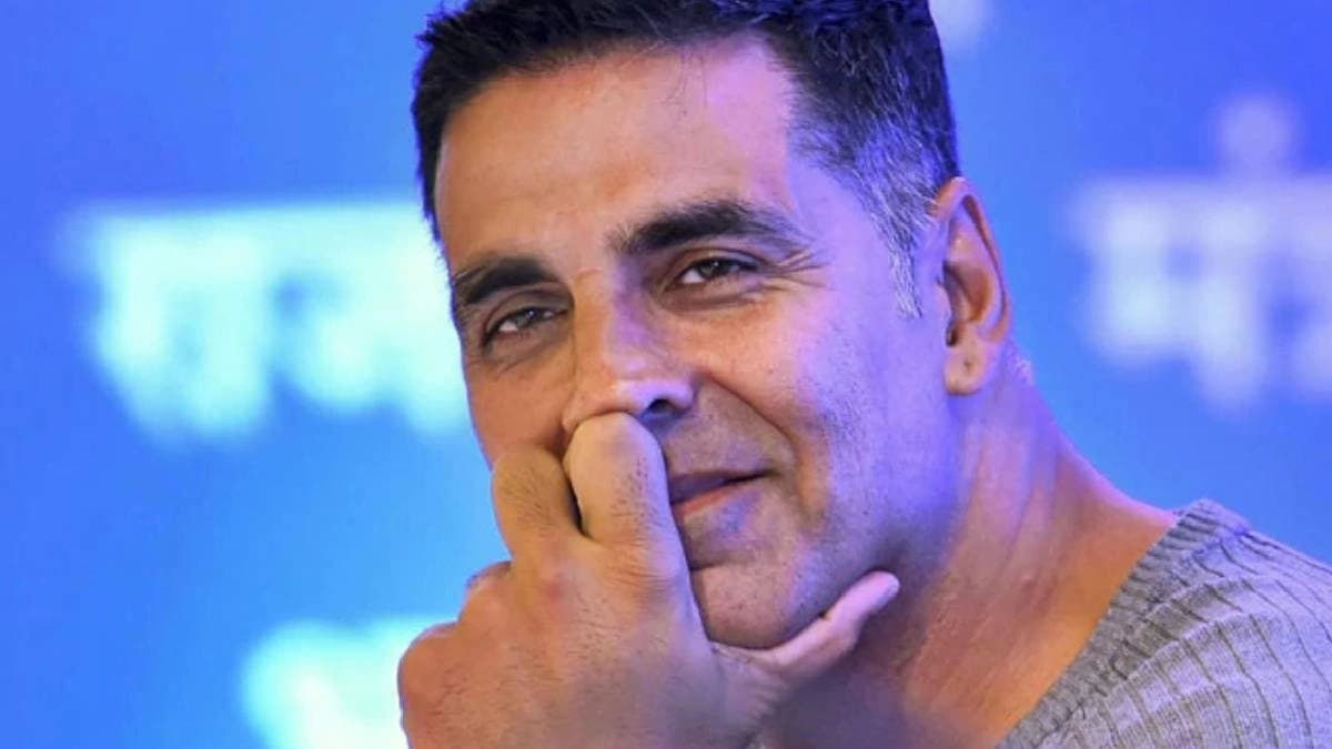 Akshay Kumar s SUV car has been seized by Jammu Kashmir Police for having tinted window