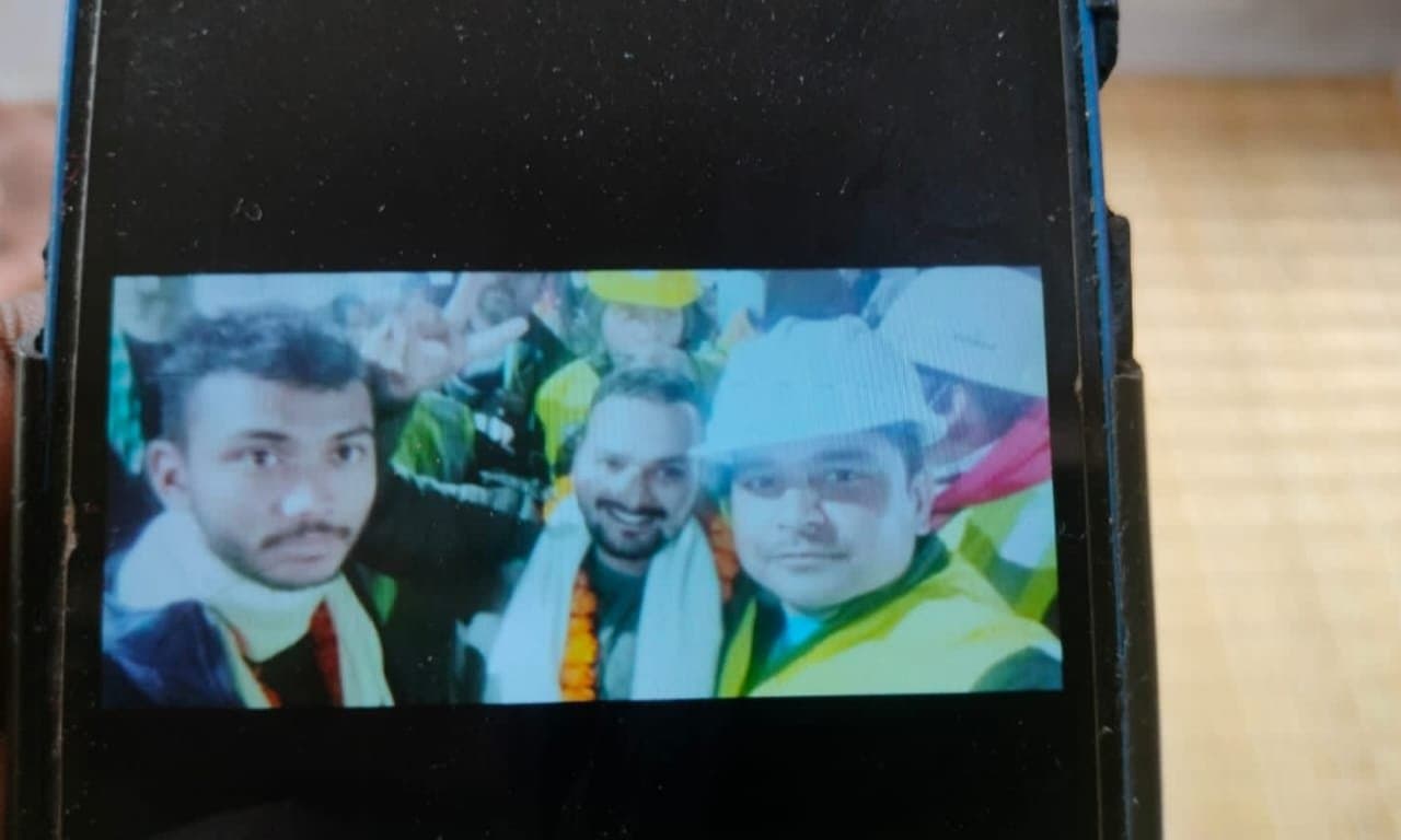 স্বস্তি ফিরেছে, ১৭ দিন পর হাঁড়ি চড়ল পুরশুড়ায় জয়দেবের বাড়িতে